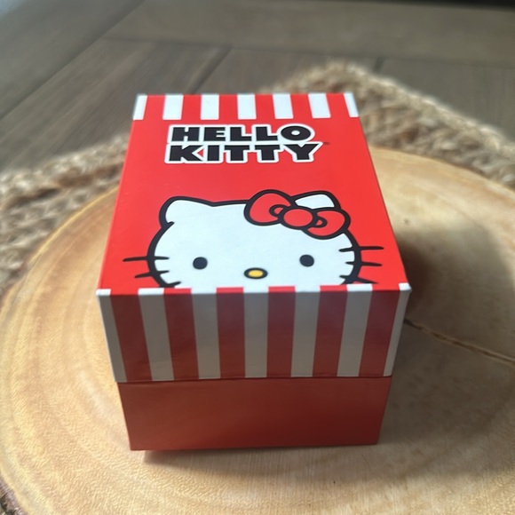 Hello Kitty Watch - Picture 9 of 11